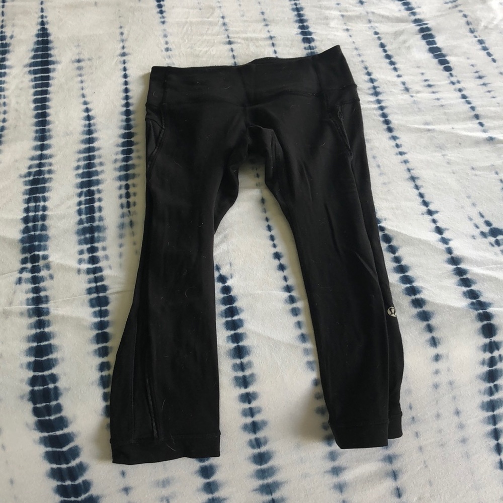 Well loved cropped lululemon